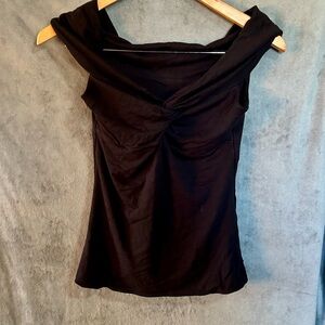 Vigoss black off the shoulder tank